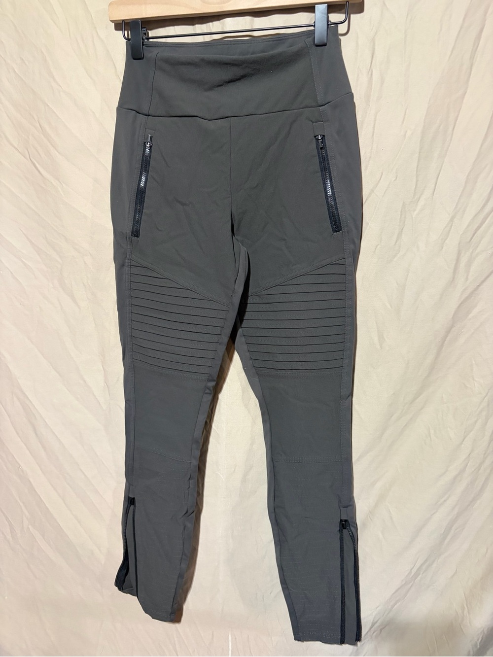 Athleta highland hybrid moto leggings